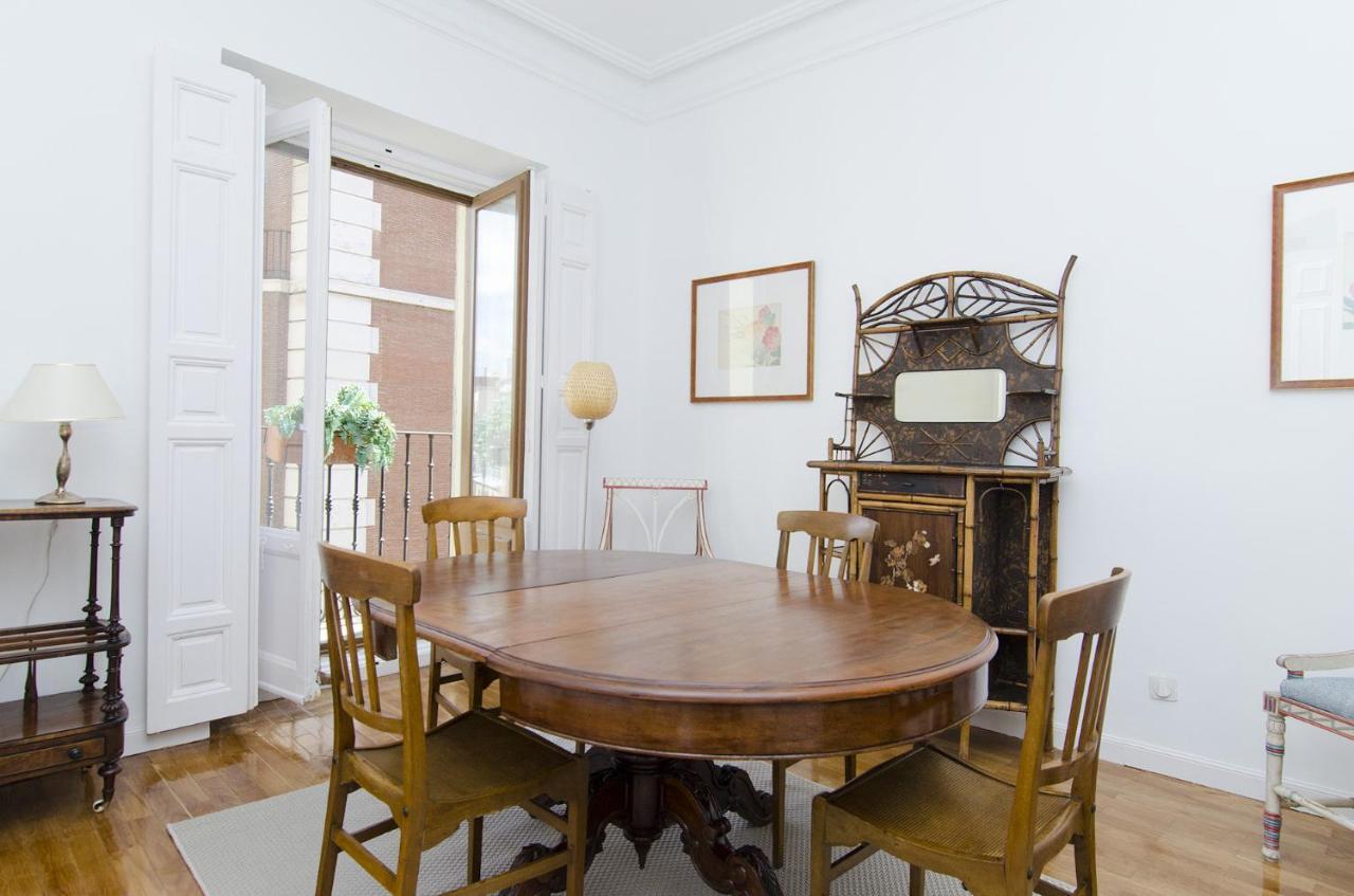 Apartamento Paseo Del Prado II En Μαδρίτη Εξωτερικό φωτογραφία